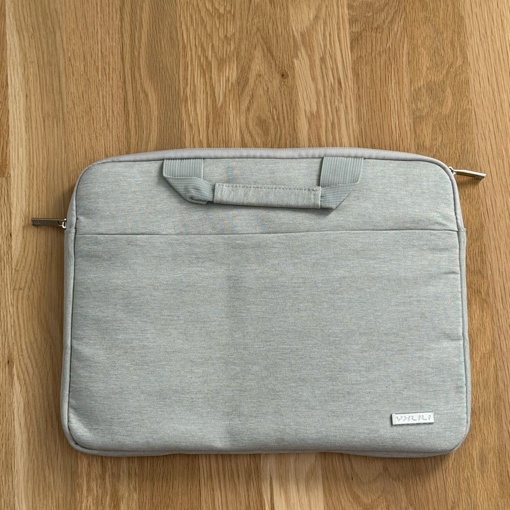 NWOT Stylish Gray Laptop Bag by YXLILI